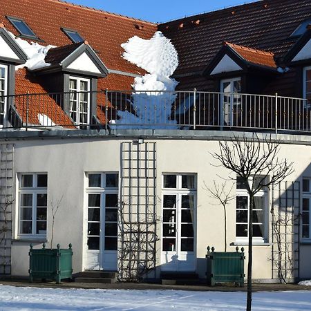 Palac I Folwark Nemino Sierakowice  المظهر الخارجي الصورة