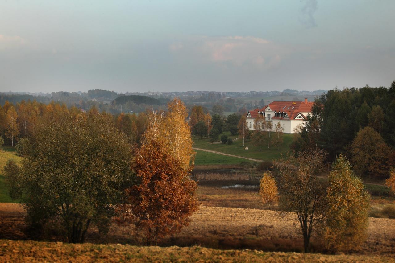 Palac I Folwark Nemino Sierakowice  المظهر الخارجي الصورة