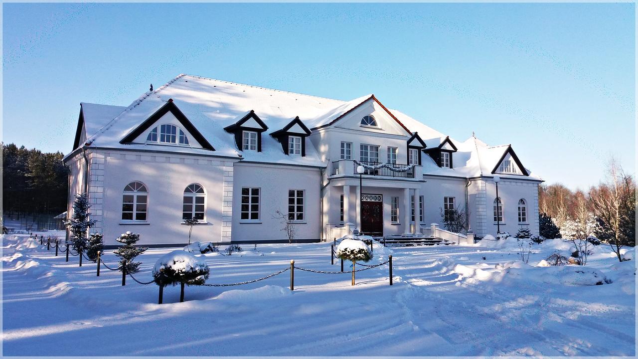 Palac I Folwark Nemino Sierakowice  المظهر الخارجي الصورة